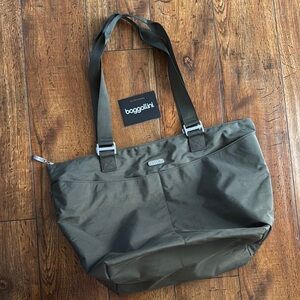 Baggallini  Green Tote
